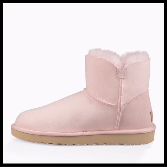 🎉HP🎉 UGG Mini Bailey Button Boot Pink - Picture 4 of 8